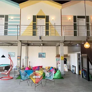Hut Hostel Kuta Lombok